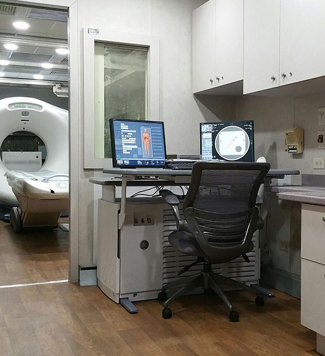 Mobile GE LightSpeed VCT 64 CT Scanner with ASiR Low Dose Reduction